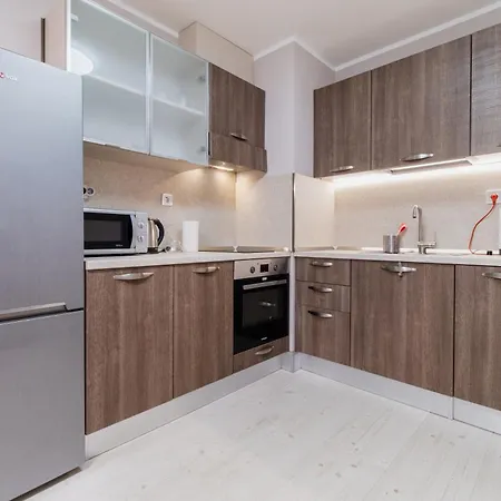 Cozy 2-bed Apartment