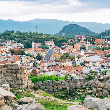 Cozy 2-bed Апартамент